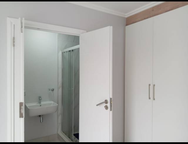 2 BEDROOM APARTMENT TO LET IN UMHLANGA RIDGE